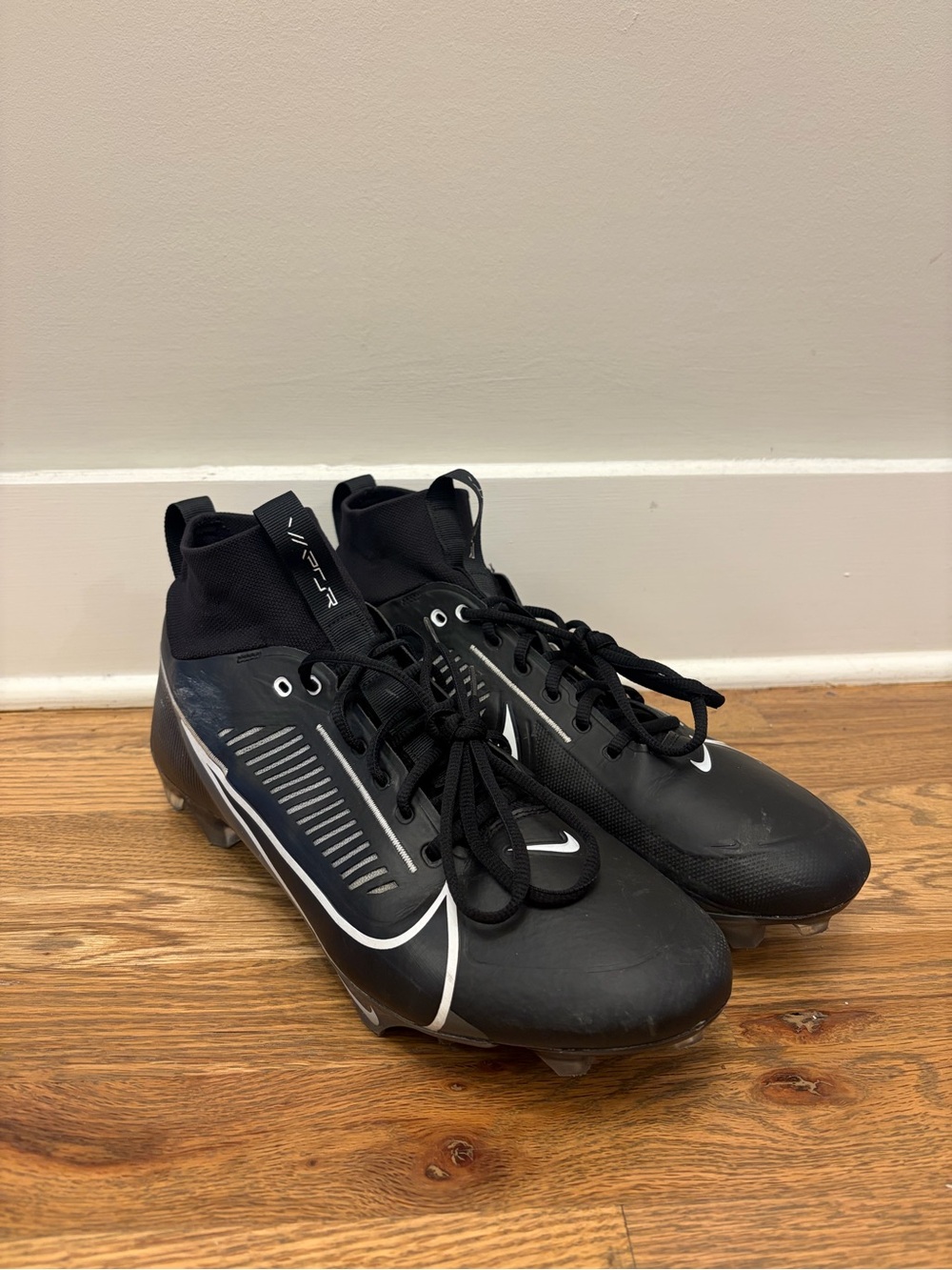 Nike Vapor Edge Pro 360 (Size 13.5)